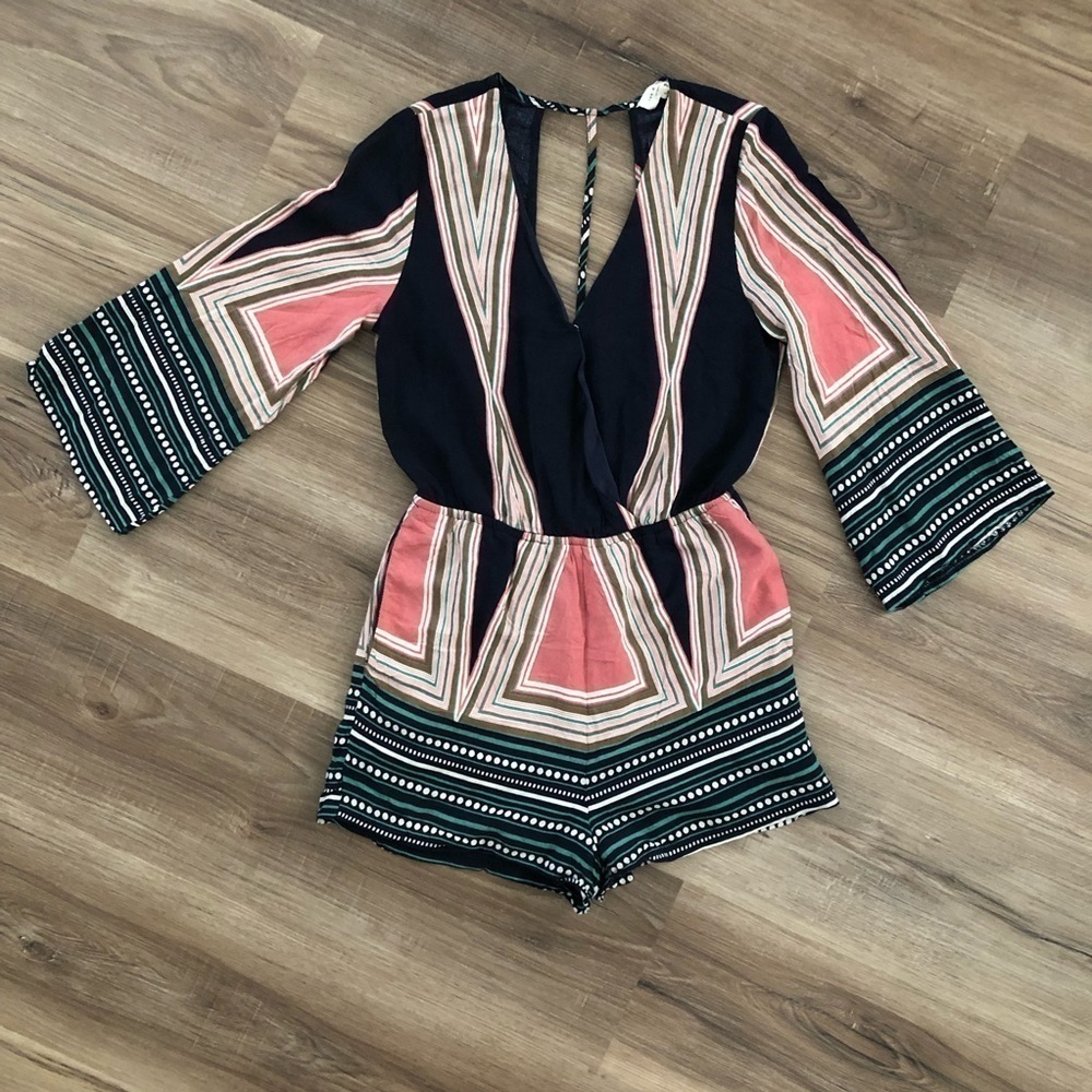 Tea & Cup Blue pink and green shorts romper size Small